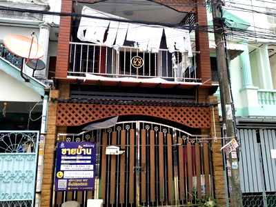 ทาวน์โฮม วิทยาลัยบริหารธุรกิจและการท่องเที่ยวกรุงเทพ : JK2 6981041 : หมู่บ้านชลธี กรุงเทพมหานคร