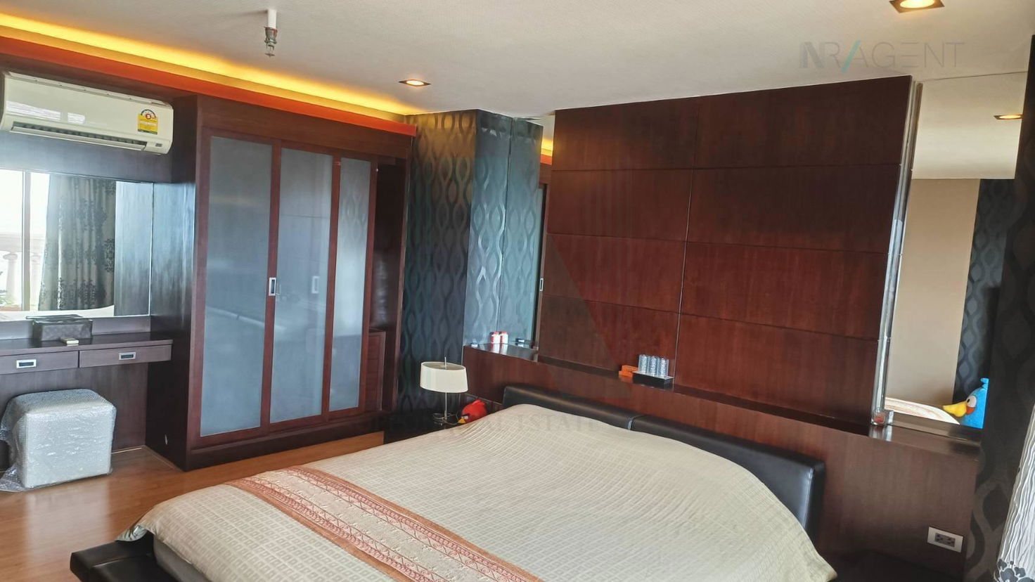 picture 🔺 For Sell Condo STATE TOWER Building 1, Floor 39,1 bed room, Room size 68 sqm - 3/8