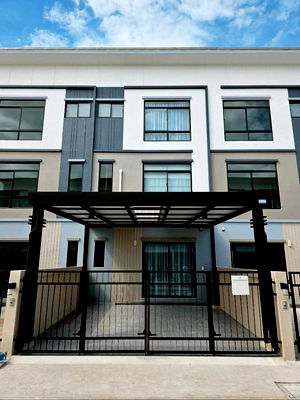 Townhouses for rent Suan Luang : TownHome for Rent Q Prime Sukhumvit 77, 3 Bedroom 18 Sqw 136 Sqm Fully Furnished Near MRT Si Nut, Onnut, Srinakarin, Pattanakarn, Seacon : MF25R-004