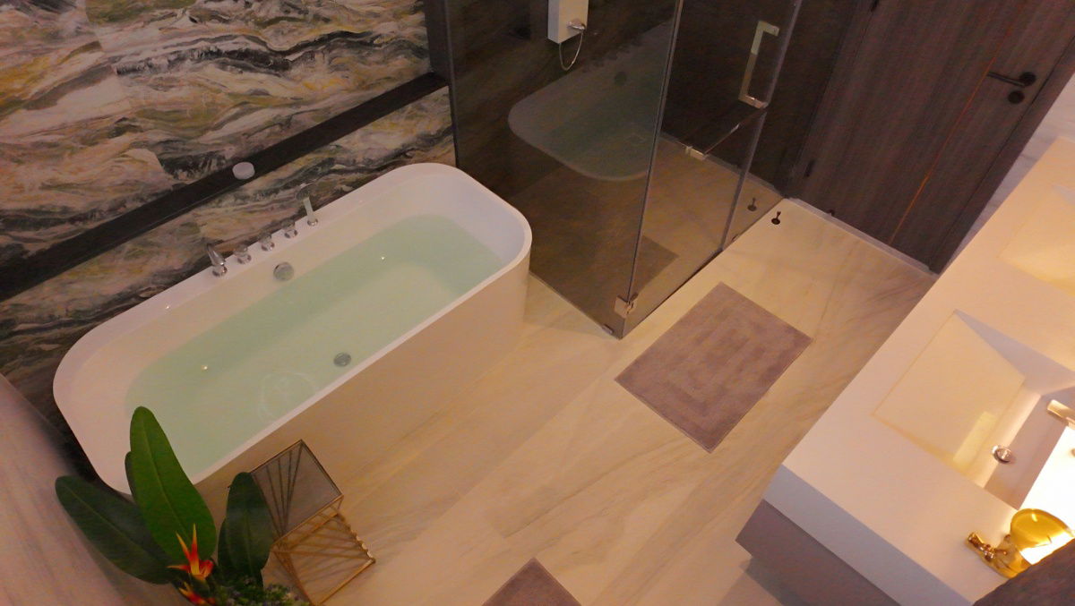 picture The Richest Valley, a luxury home in Pattaya near an international school, features a private pool, fully furnished, and is ready to move in - 26/52