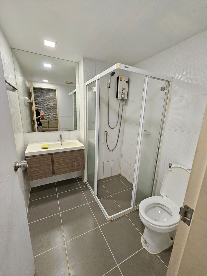 รูป เอสต้า ใกล้รถไฟฟ้าบีทีเอสสายหยุด ติดต่อเช่าฟ้า โทร 0658309884 ไลน์ไอดี @condo55 - รูปที่ 9/14