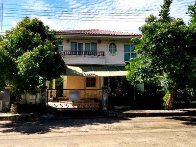 Houses for sale Bangkok : FOR SALE  HOUSE PROPERTY  5310000 BAHT.