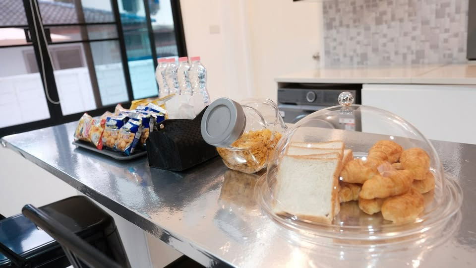 รูป HR2960ให้เช่าบ้านเดี่ยว 2 ชั้น ซอยอุดมสุข 42 ตกแต่งแล้ว พร้อมสระว่ายน้ำส่วนตัวและสวน - รูปที่ 36/50