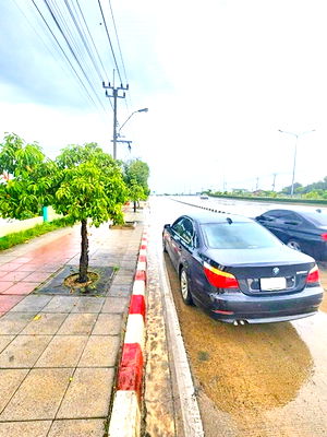 ขายที่ดิน : ถ.กรุงเทพกรีฑา ศรีนครินทร์ ขายที่ดินถมแล้ว 50เมตร ถึง ถนนใหญ่ 1ไร่ สะพานสูง สนามกอล์ฟกรุงเทพกรีฑา 3.2กม. เนอวานา พอร์ช 1.4 กม.