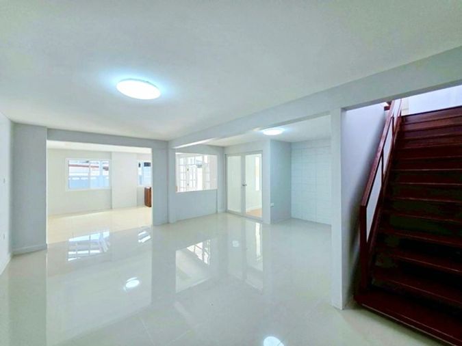 ให้เช่าบ้านเดี่ยว 7 ห้องนอน 300 ตร.ม. 100 ตร.ว. เขตจตุจักร