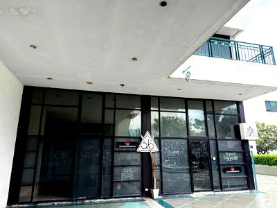 อาคารพาณิชย์ให้เช่า : เซ้ง อาคารพาณิชย์ RCA ทำเลดีที่สุด ห้องมุม 2 คูหา พื้นที่รวม 600 ตรม. 4.5 ชั้น