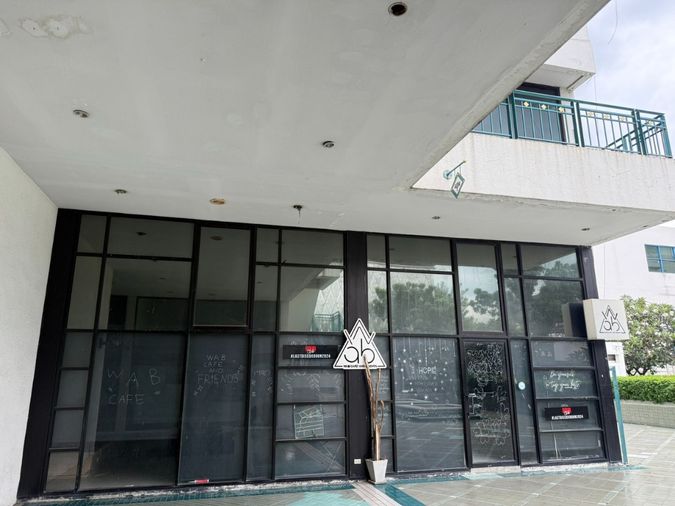 เซ้ง อาคารพาณิชย์ RCA ทำเลดีที่สุด ห้องมุม 2 คูหา พื้นที่รวม 600 ตรม. 4.5 ชั้น