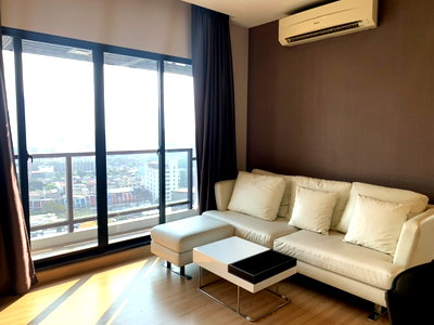 ขายคอนโด : คุ้มค่า ห้องสวย ! ขายคอนโดเออบราโน่ ตากสิน สาทร 74.02 ตร.ม  2 นอน 2 น้ำ ใกล้ BTS กรุงธนบุรี 400 เมตร! ใกล้ ICONSIAM เพียง 700 เมตร ! ด่วนมาก