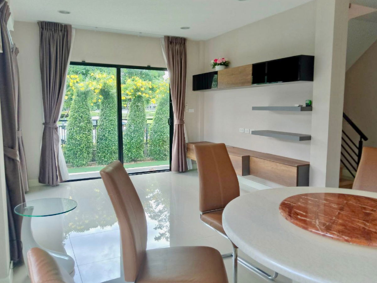 รูป ให้เช่า บ้านเดี่ยว ไลฟ์ บางกอก บลูเลอวาร์ด รามอินทรา 65 | แปลงหน้าสวน ใกล้รถไฟฟ้าสายสีชมพู วัชรพล - คู้บอน | พร้อมอยู่ - รูปที่ 7/30