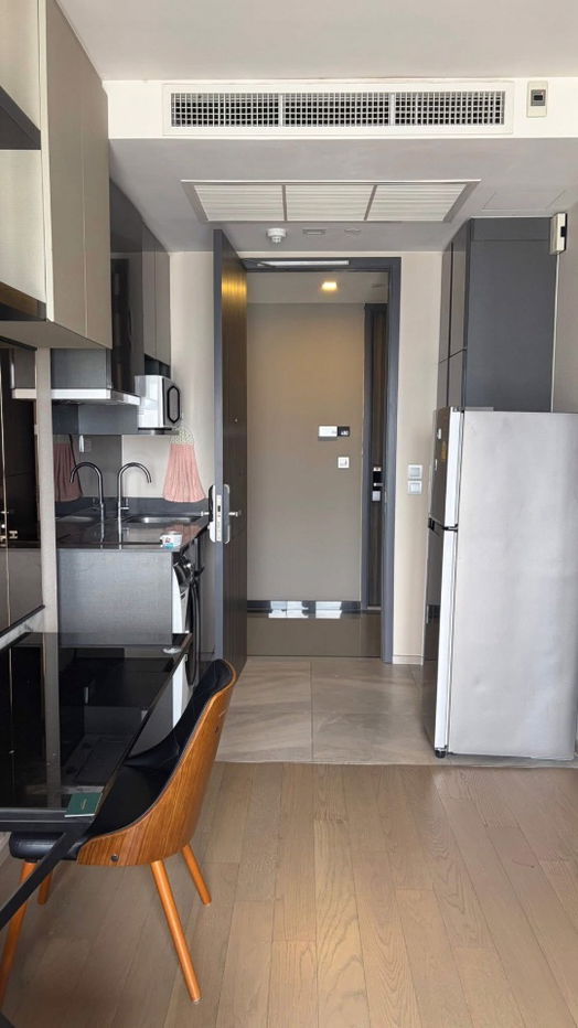 picture Ashton                    Asoke  - 5/8