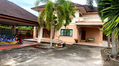 Land for sale Ban Khai Rayong : Two-story detached house for sale, ready to move in, next to a paved road, on the way to Wat Pa Phumat, Ban Khai District, Rayong Province.