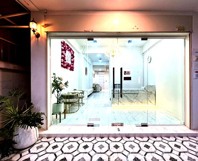 Shophouses for rent Bang Kruai Nonthaburi :  For Rent 4 story Clinic commercial building stand alone with private parking in community area