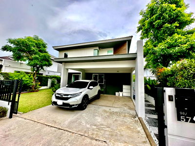 Houses for rent Wat Phraya Suren : 🏡✨ Urgent Lease! Luxury Detached House Chaiyapruek Ramintra-Chatuchot (L&H) 62 sq.wa. 3 Bed 3 Bath Pet Friendly 🐶