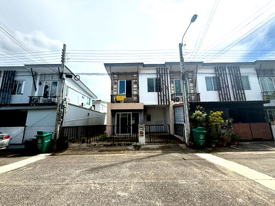 ทาวน์โฮม นิคมบางปู(เหนือ) : JK 5232689 : พฤกษา ไพร์ม ศรีนครินทร์-บางนา