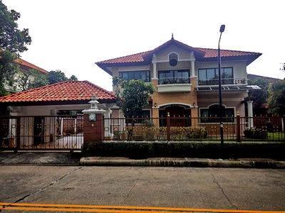 เช่าบ้านเดี่ยว ถนนลาดกระบัง : ให้เช่า ศุภาลัย สุวรรณภูมิ เลขที่ 9/97 (ถ.อ่อนนุช-ลาดกระบัง) (ทิศตะวันออก อยู่หน้าสวน)