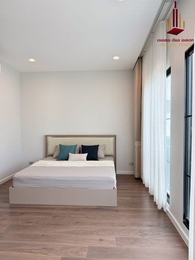 ให้เช่าบ้านเดี่ยว 4 ห้องนอน 250 ตร.ม. 73 ตร.ว. เศรษฐสิริ เสรีไทย
