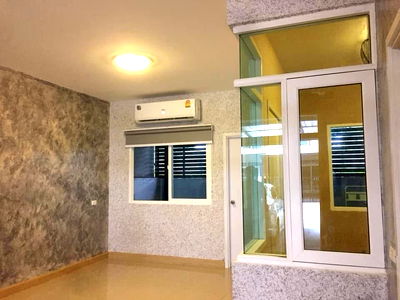 ทาวน์โฮมให้เช่า : เช่า ให้เช่า ปล่อยเช่า ทาวน์โฮม คาซ่าซิตี้ วัชรพล-เพิ่มสิน ราคาถูก สนใจ Line: @951qfbfi