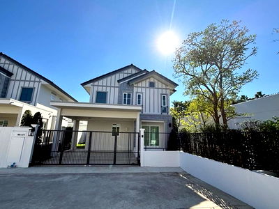 Houses for rent : 🏡✨ ✨ Corner house for rent in Villaggio 3 Srinakarin-Bangna 