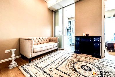 Condos for sale : 🔥🔥The Saint Residences near MRT Phahonyothin Station Special unit at an attractive price