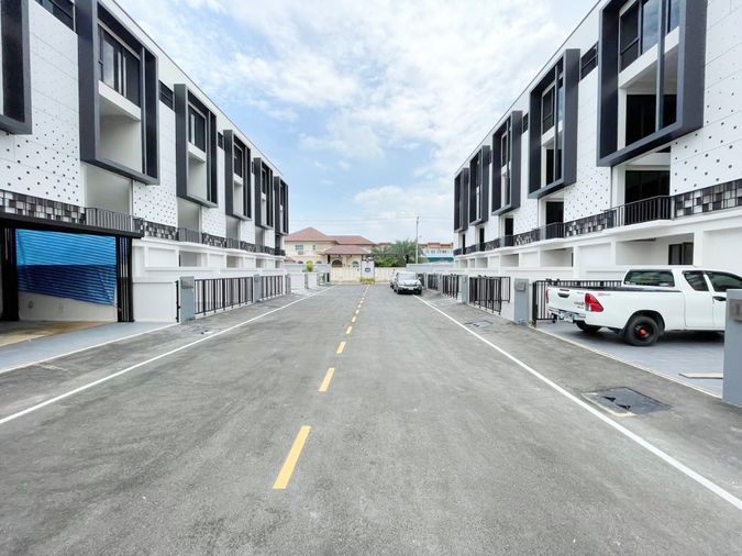3-bed home office for rent, 305 sqm, 48.1 sq wah, The Harmony @ 62 Ramintra
