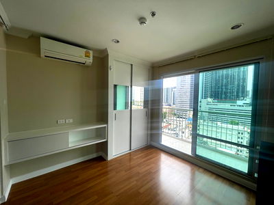 Condos for sale : Sale 1 Bedroom 37 Sq.m Like a new one Call now : 094-641-5974