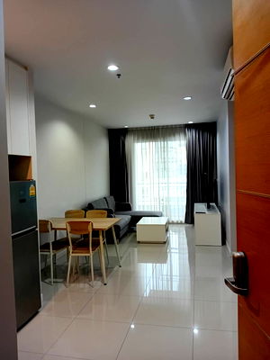 คอนโดให้เช่า : 🔥ด่วนราคาดีมาก 17K!!! 🔥ให้เช่า 1นอน 45 ตรม. คอนโด เซอร์เคิล1 (ถนนเพชรบุรี36)_และ MRT:เพชรบุรี 800 ม. และ BTS :นานา 900 ม.