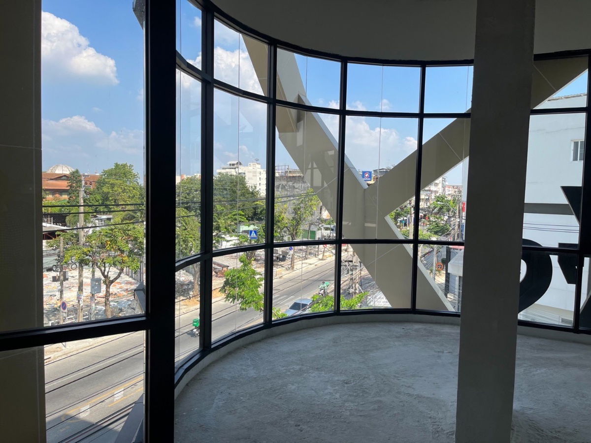 รูป เช่า ให้เช่า ปล่อยเช่า พื้นที่เช่า คอมมูนิตี้มอลล์ The Oak’s สุขุมวิท 103 ราคาถูก สนใจ Line: @951qfbfi - รูปที่ 1/8