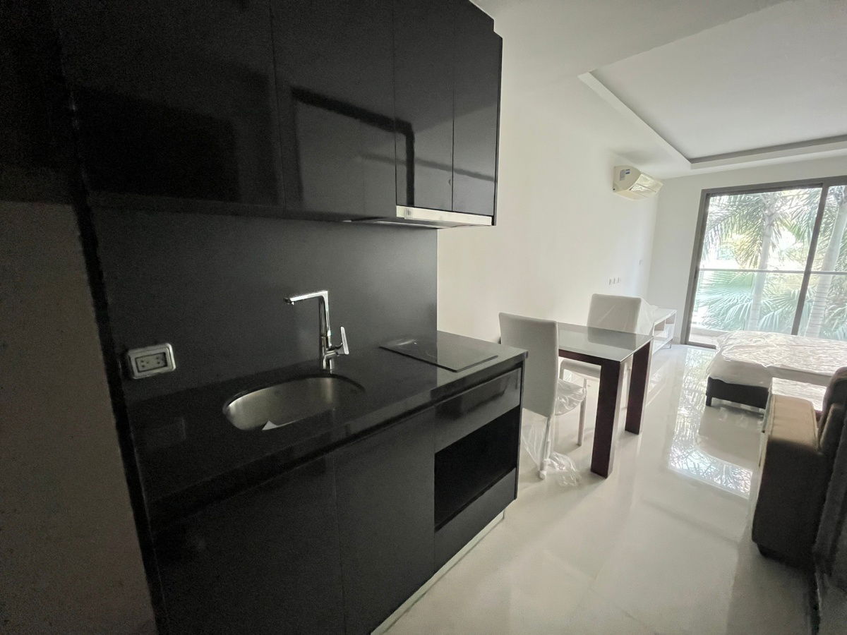 รูป BB 14753 : คลับ รอยัล ซี แอนด์ ดี - รูปที่ 2/7