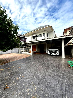 เช่าบ้านเดี่ยว วิทยาลัยศิลปหัตถกรรมกรุงเทพ : 🏡 ให้เช่าบ้านเดี่ยว / โฮมออฟฟิศ 2 ชั้น – ทำเลทอง ใจกลางลาดพร้าว 