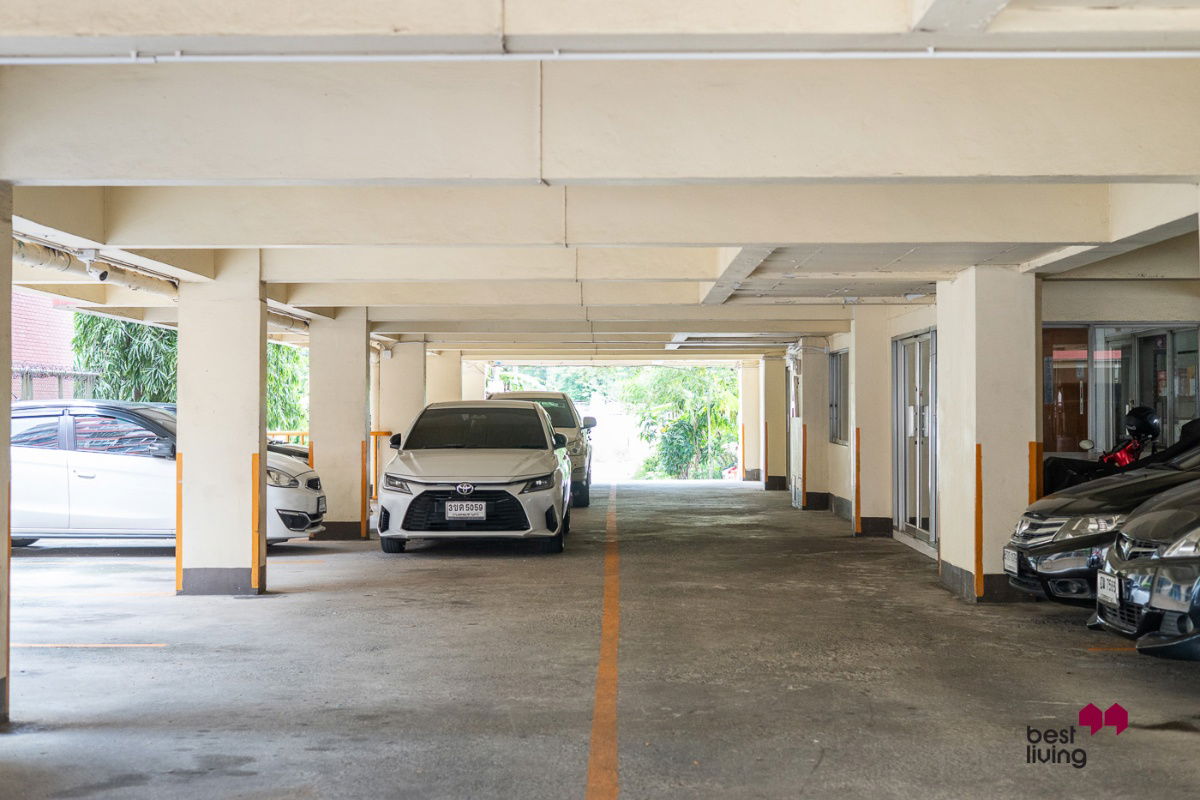 picture Condo for Sale near #MRT Rama 9 🏙️ #PetFriendlyCondo 🐶🐱 🚝 Easy Loan Approval ✅ 💸 Comfortable installment plan — only 6,xxx THB/month - 18/18