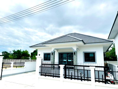 เช่าบ้านเดี่ยว สารภี เชียงใหม่ : ให้เช่าบ้านเดี่ยวชั้นเดียว 3 ห้องนอน 2 ห้องน้ำ 1  ห้องครัว  1  ที่จอดรถ