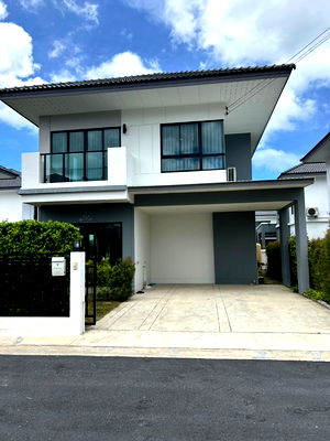 ขายบ้านเดี่ยว : ขายบ้านเดี่ยว 2 ชั้น โครงการ Breeze at Eastern Star Foresto บูรพาพัฒน์–สุขุมวิท ทำเลดี ใกล้นิคมมาบตาพุด เพียง 3.5 ลบ.