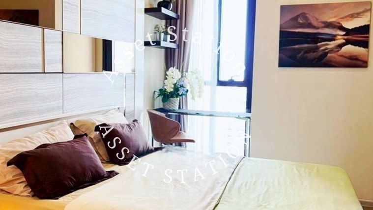 For rent: Ashton Asoke, a luxury condo next to the Sukhumvit MRT station.