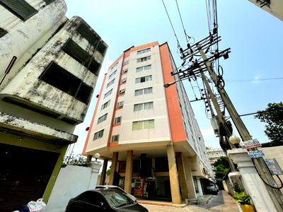 คอนโด ถนนพระราม 4 : AL 0759 : ฟิฟตี้ พาร์ค อาคาร 1