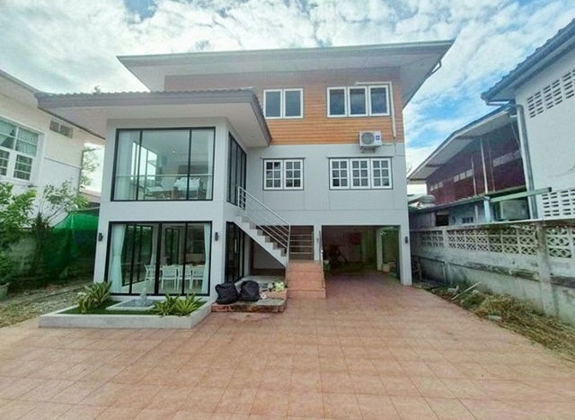 รูป .เช่าบ้านเดี่ยว 2 ชั้น 4นอน MRT เมืองทองธานี 1.7 กม โรงเบียร์เยอรมันแจ้ง 300 ม.ทำเลทอง เซ็นทรัล แจ้งวัฒนะ 1.2 กม. 76 ตร.ว. - รูปที่ 1/8