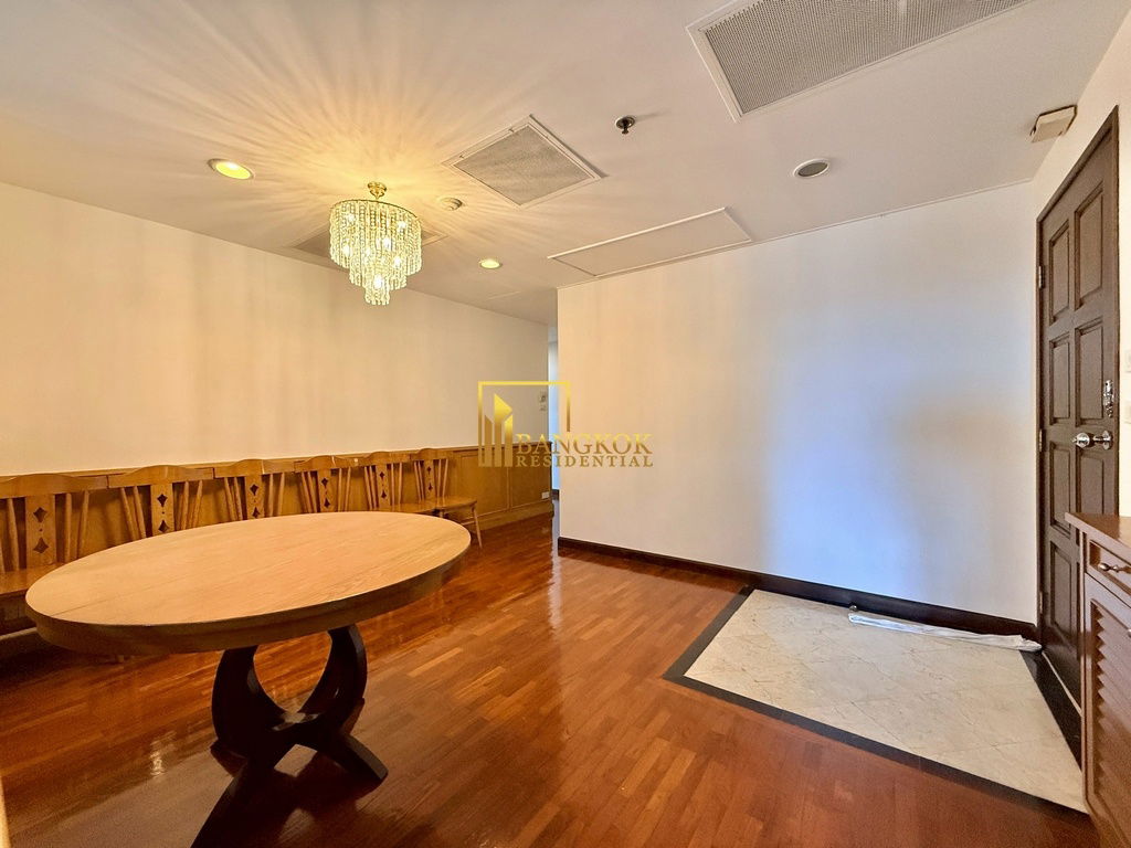 รูป Baan Piya Sathorn | Charming 3 Bedroom Condo in CBD Area - BR19411CD - รูปที่ 5/32