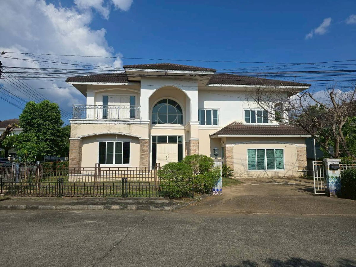 รูป ขายบ้านในโครงการ Emperor 2 บนถนนวงแหวนรอบ 2 เชียงใหม่ เดินไปโลตัสรวมโชคได้ หลังมุม ถนนหน้าบ้านกว้าง T.0946511456 - รูปที่ 2/17