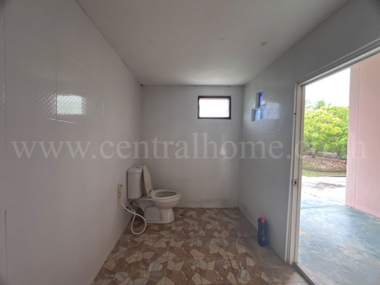 รูป ที่ดิน พร้อมสิ่งปลูกสร้าง 9-3-60 ไร่ สามพราน นครปฐม  - รูปที่ 10/12