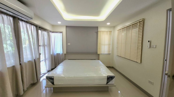 รูป  ให้เช่าบ้านเดี่ยว 2 ชั้น หลังโรงเรียนบ้านฉางกาญจนกุลวิทยา  บ้านฉาง

 - รูปที่ 9/10