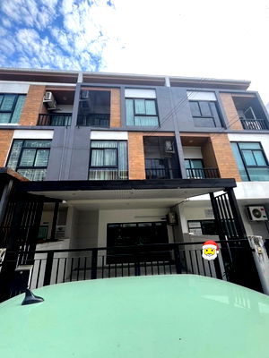 เช่าทาวน์โฮม ถนนร่มเกล้า : 🏡✨ให้เช่า ทาวน์โฮม 3 ชั้น โครงการ ทรีโอ ร่มเกล้า 2 ห้องนอน 3 ห้องน้ำ บ้านสวยสภาพดี พร้อมอยู่เหมาะอยู่อาศัยหรือทำโฮมออฟฟิศ