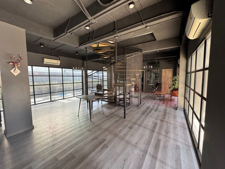 รูป ให้เช่าโฮมออฟฟิศ Haus Clover ราชพฤกษ์–แจ้งวัฒนะ 3 ชั้นครึ่ง 2 อาคารติดกัน เหมาะทำออฟฟิศ - รูปที่ 2/13