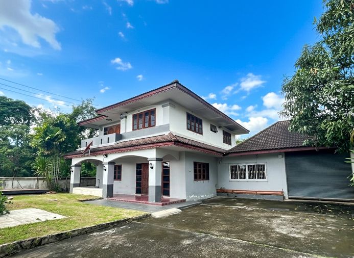 🏡💥 ขายด่วน! จะซื้ออยู่เองสำหรับครอบครัวใหญ่หรือรีโนเวทเพื่อลงทุนก็สุดคุ้ม บ้านพื้นที่กว้าง 104 ตร.ว.