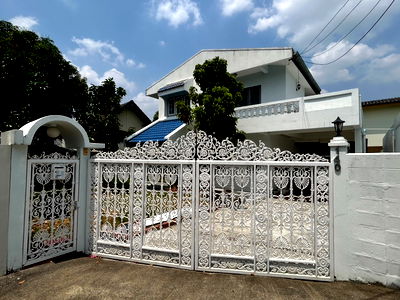 Houses for rent Assumption University Huamark Campus (Abac Huamark) : House for rent|ready to move in| 3 bedrooms | 2 bathrooms| Area 70 sqy. | Floor size 195 sqm 