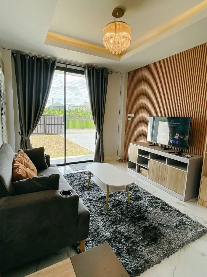 รูป ให้เช่า บ้านเดี่ยว 3 ห้องนอน 3 ห้องน้ำ อำเภอสันทราย จังหวัดเชียงใหม่ เดินทางสะดวก ใกล้แหล่งช้อปปิ้ง T.0946511456 - รูปที่ 2/9