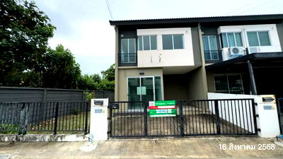 ทาวน์เฮ้าส์ สำหรับขาย บ้านพฤกษา 128 สุขสวัสดิ์-ประชาอุทิศ ในคลองบางปลากด พระสมุทรเจดีย์ สมุทรปราการ