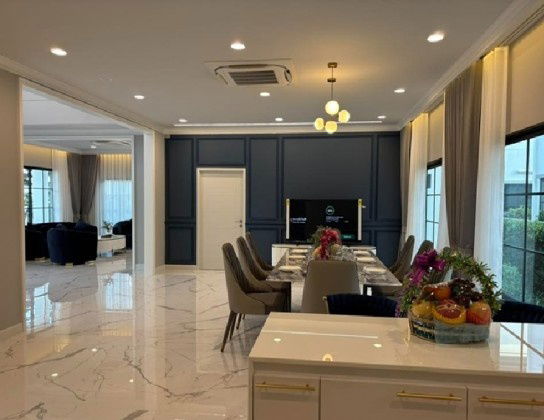 รูป ให้เช่าบ้านเดี่ยวหรู 2 ชั้น บ้านสภาพใหม่ โครงการ เศรษฐสิริ บางนา - สุวรรณภูมิ เฟอร์นิเจอร์ครบ / อยู่อาศัย Chinese Welcome - รูปที่ 2/12