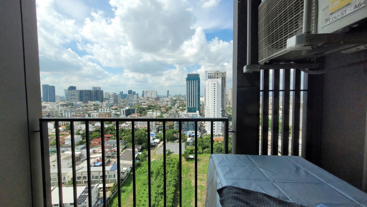 picture WS5415 [Rent] NUE Noble Ratchada – Lat Phrao 🚆 MRT Lat Phrao 💰 Price only 18,000 baht/month - 4/15