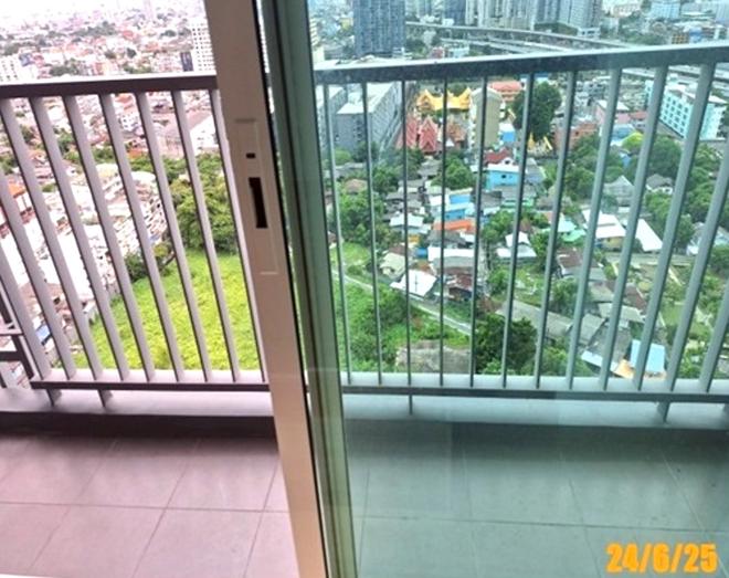 picture CONDO Studio, 22.05 Square Wah for sale at CONDO for sale Talat Plu Thon Buri Bangkok - 7/24