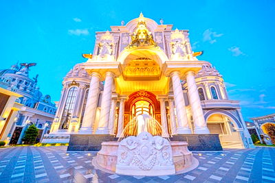 Houses for sale Phutthamonthon Sai 4 Road  : Mahidol University Salaya 1.7km. Selling a large 3-story mansion European style gate luxurious with