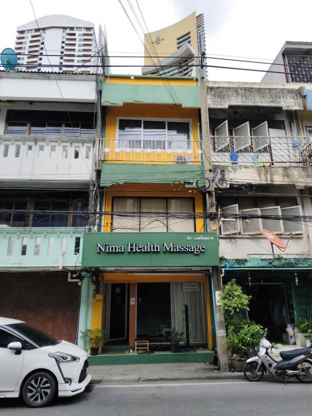 picture 4-storey commercial building with roof terrace, 16 square wah, on Sukhumvit Road 22 - 1/1
